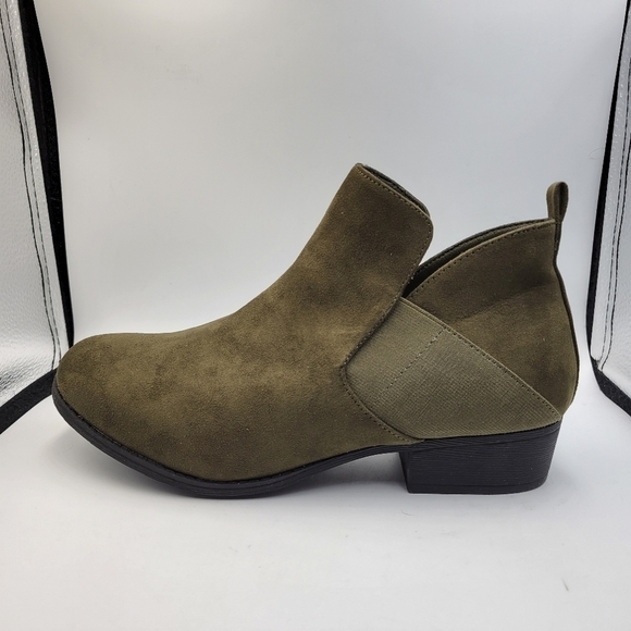 Mia Amore Lourie Bootie in Olive Green Sz 8.5 - Picture 5 of 10